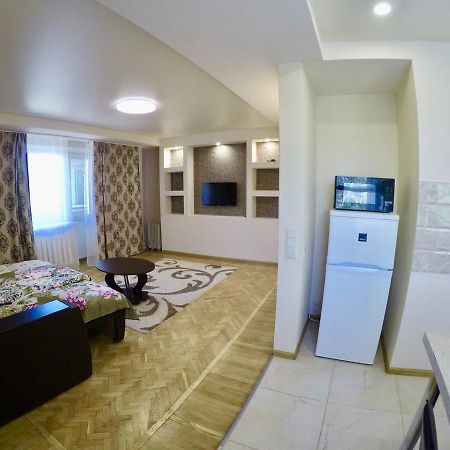 Studio apartment Kiev Exteriör bild