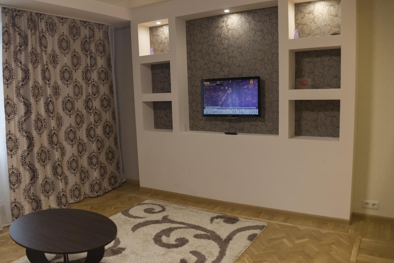 Studio apartment Kiev Exteriör bild